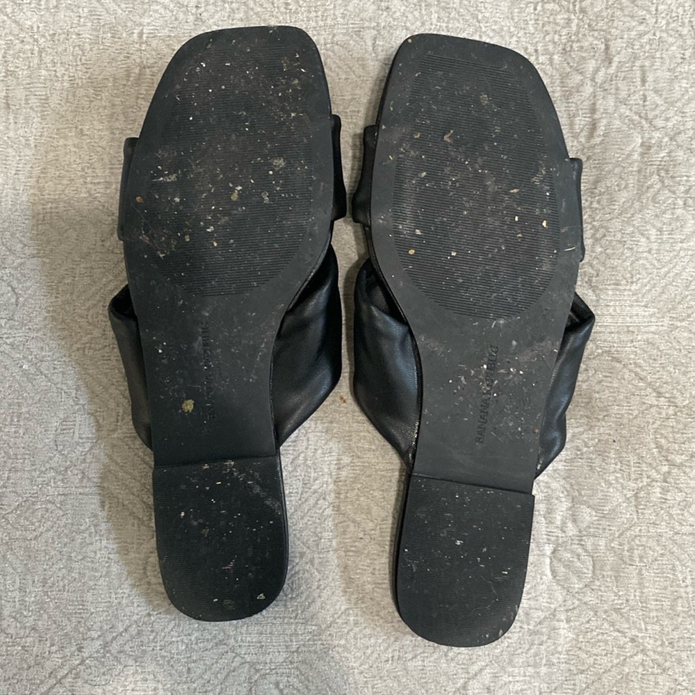 Banana Republic Slides